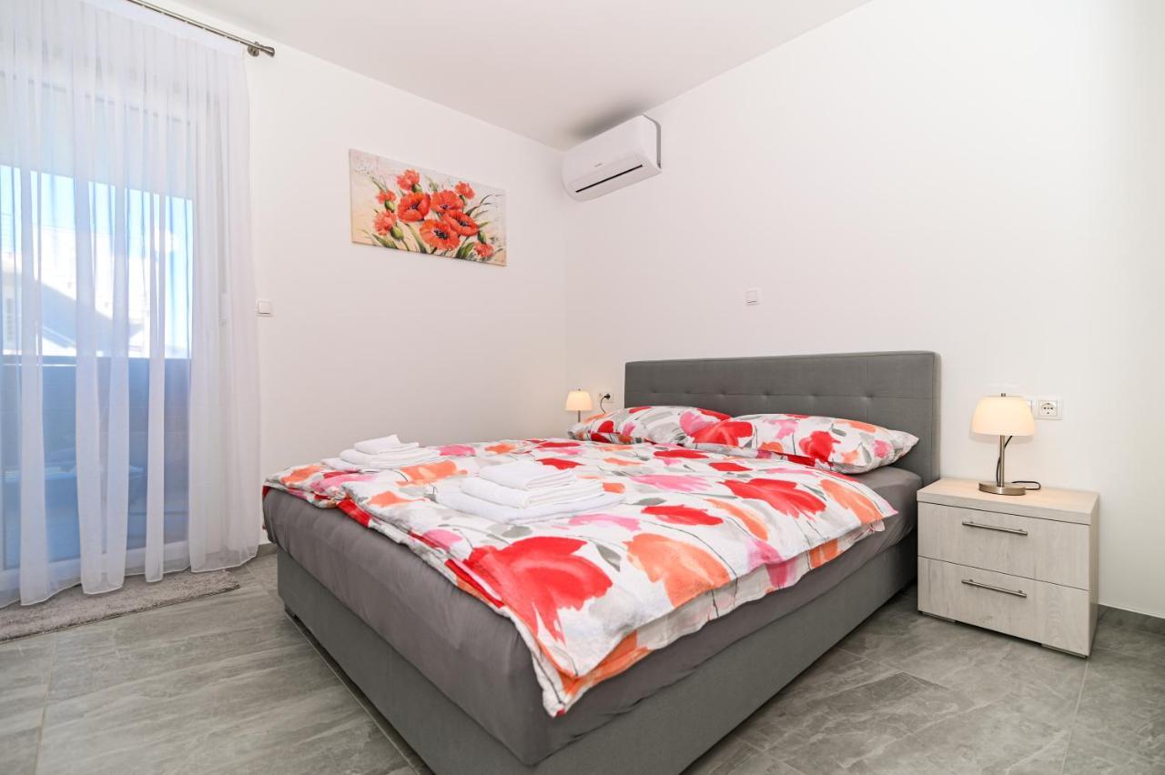 Luxury Apartment With Swimming Pool Ana Traù Esterno foto
