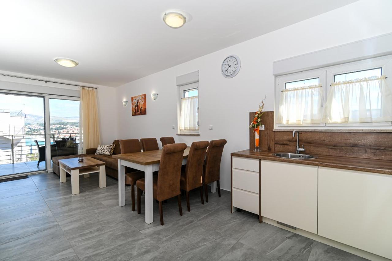 Luxury Apartment With Swimming Pool Ana Traù Esterno foto